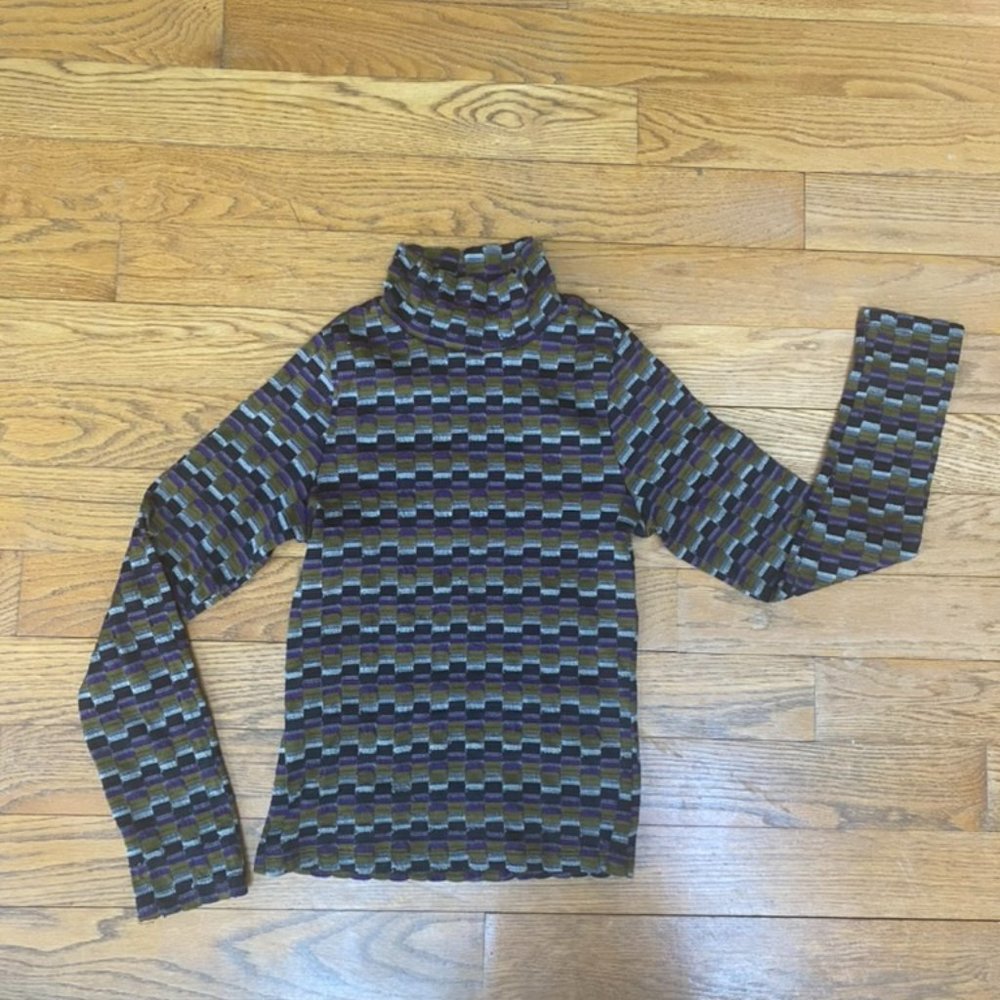 Retro Pattern Mock-Neck  LVL X Longsleeve T-Shirt